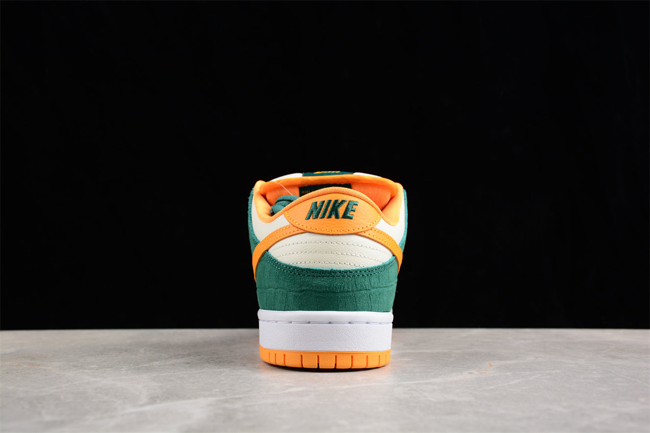 Nike SB Dunk Low "Legion Pine"