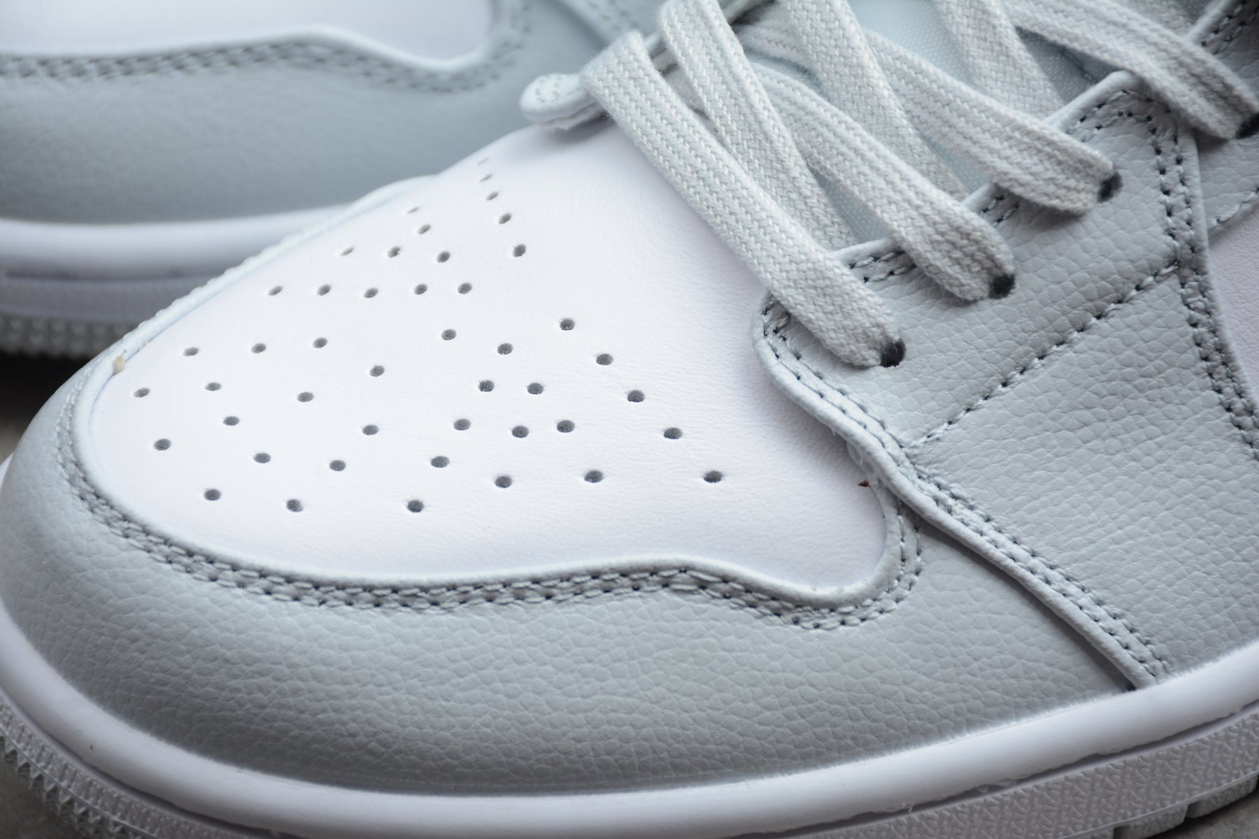 Nike Air Jordan 1 Mid SE "Starfish Pure Platinum" - Best Reps Website 2025