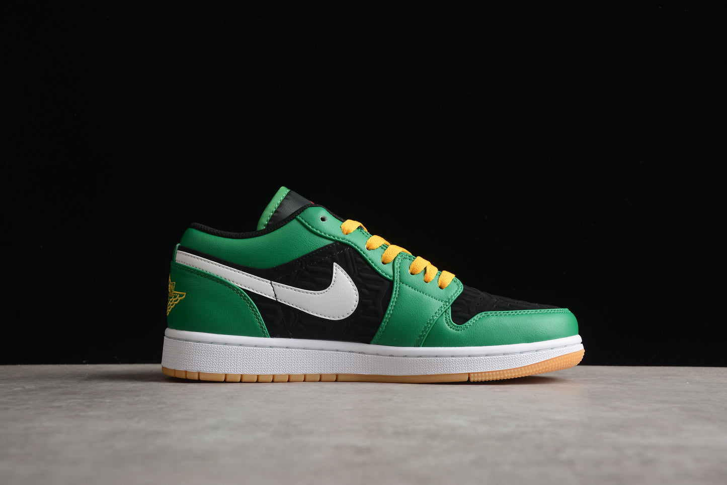 Air Jordan 1 Low SE "Holiday Special - Malachite Green"