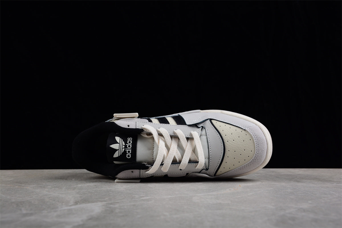 adidas Originals Forum Exhibit Low in Grey/Black