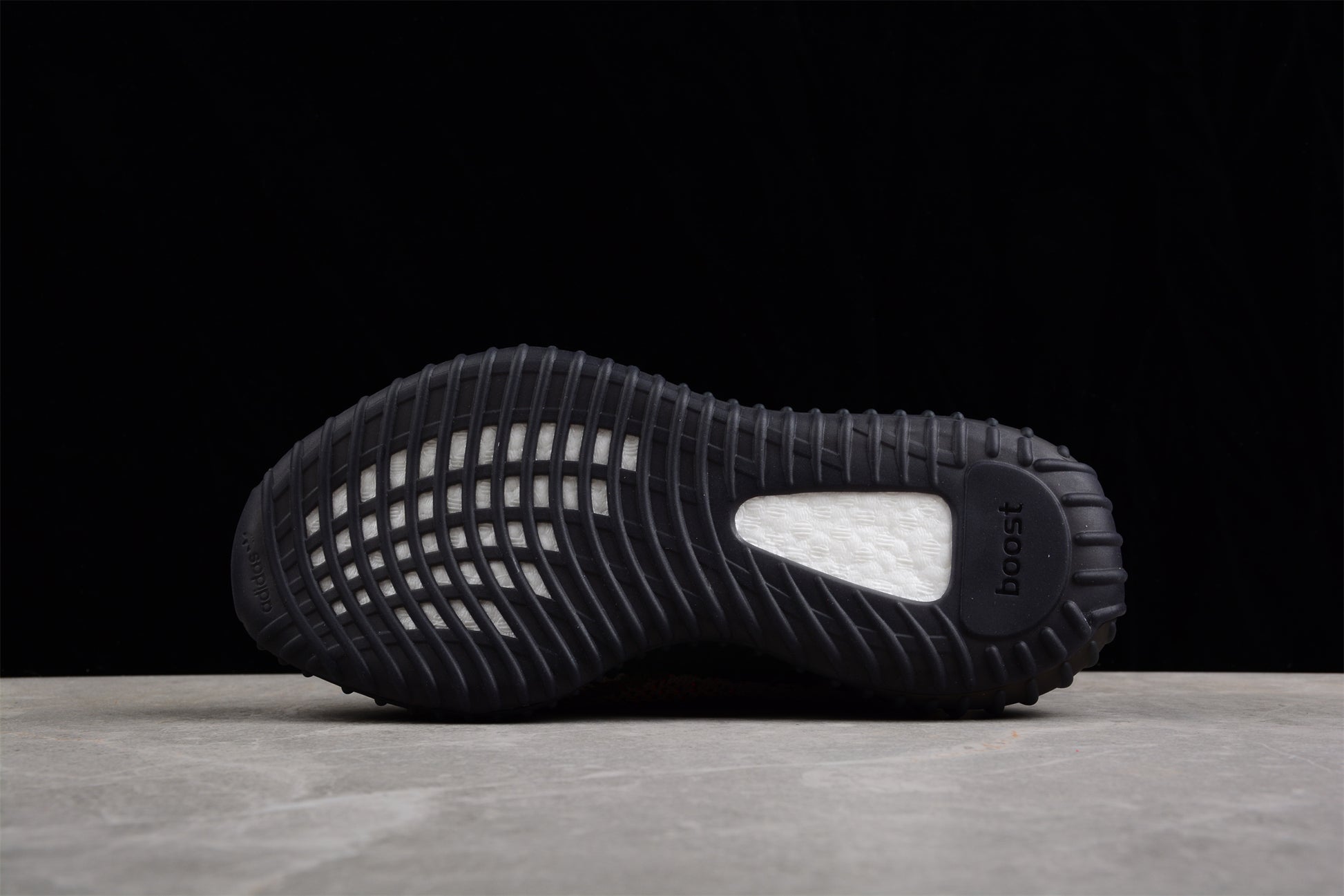 adidas Yeezy Boost 350 V2 "Carbon Beluga" - Best Reps Website 2025