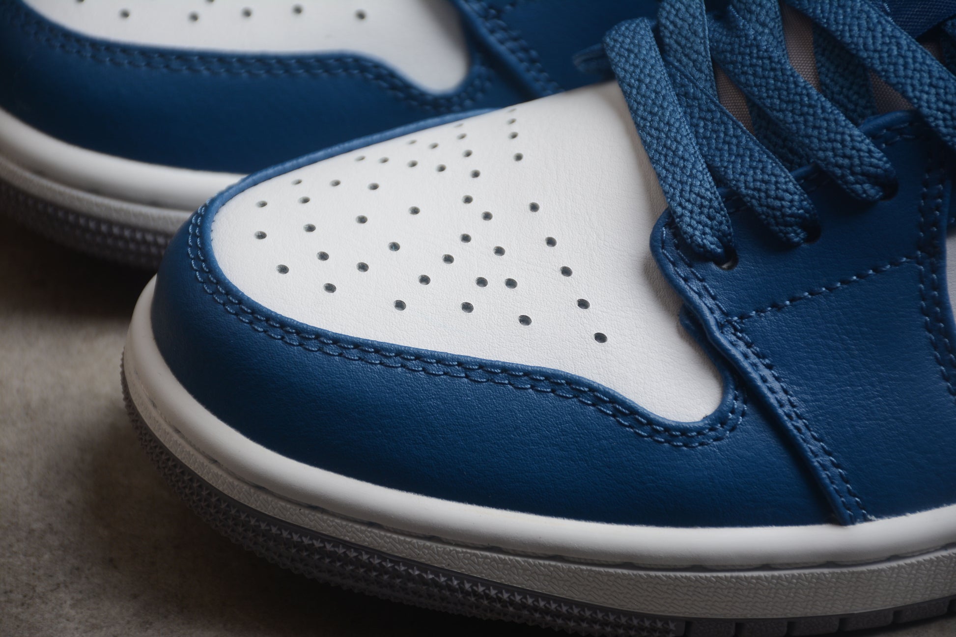 Nike Air Jordan 1 Low "True Blue/Cement Grey"