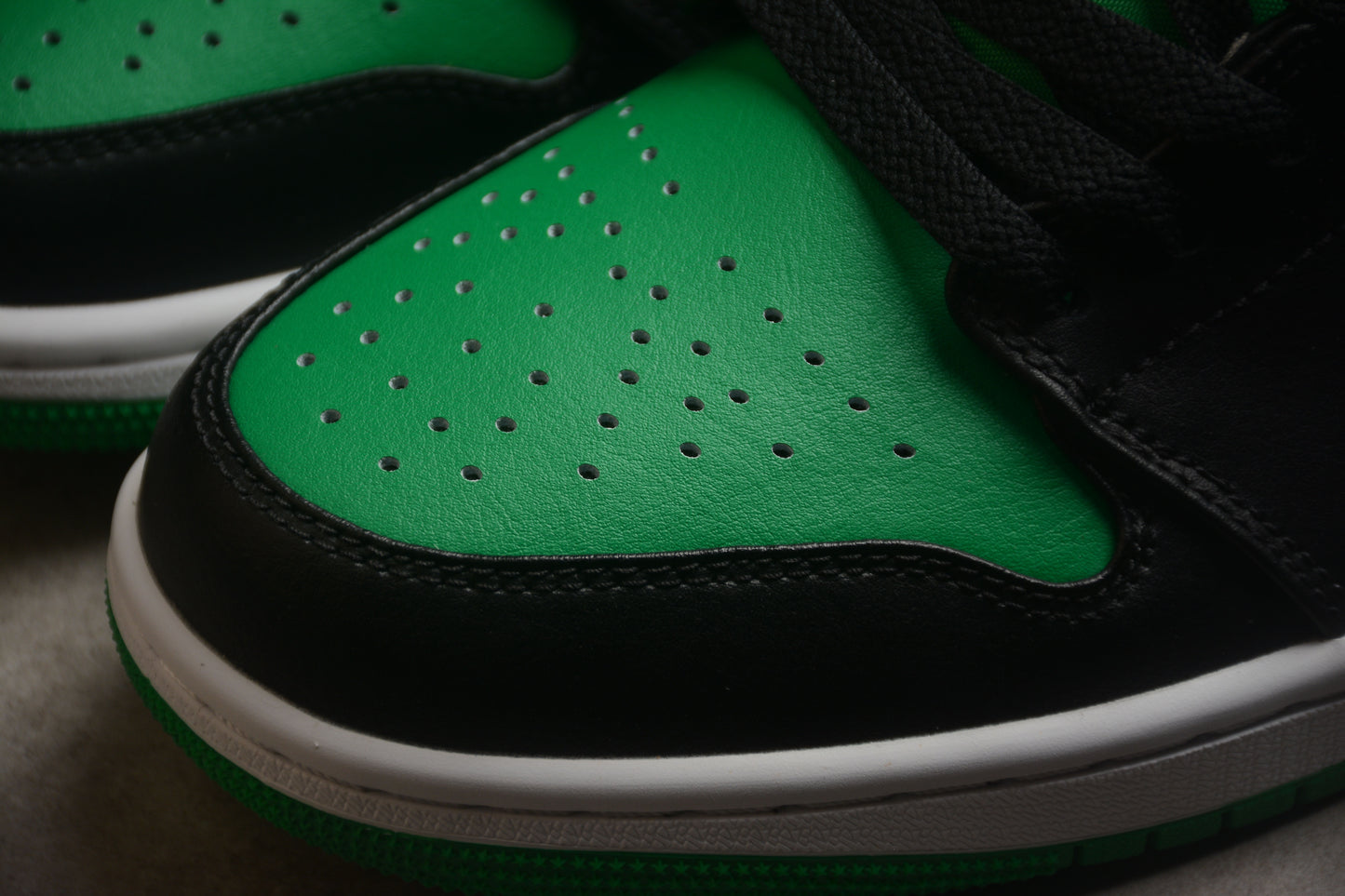 Air Jordan 1 Low ‘Black Lucky Green’