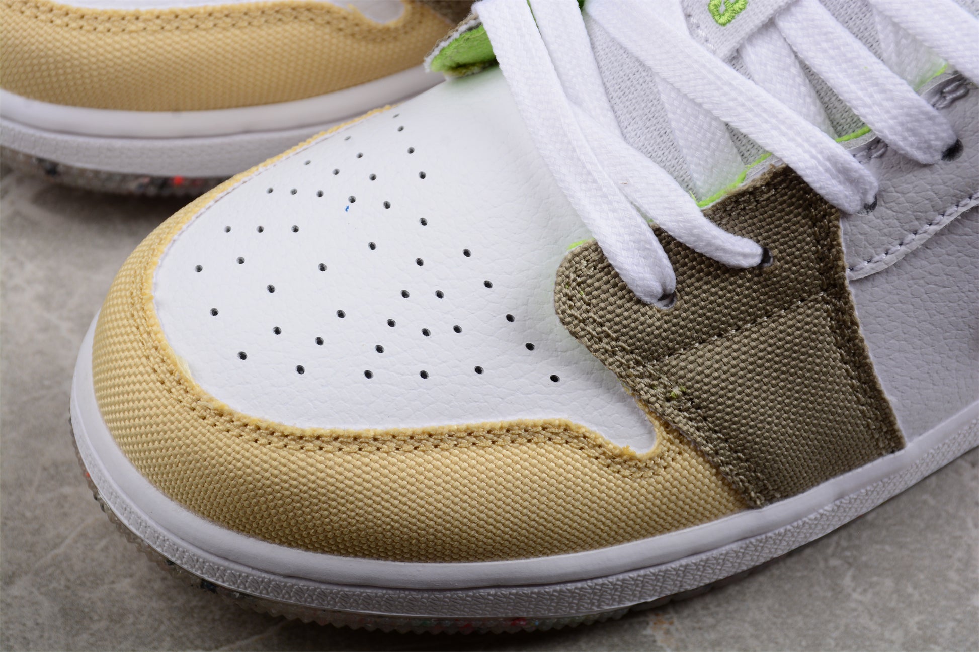 NIKE Air Jordan 1 Low SE GS 'Pastel Grind'