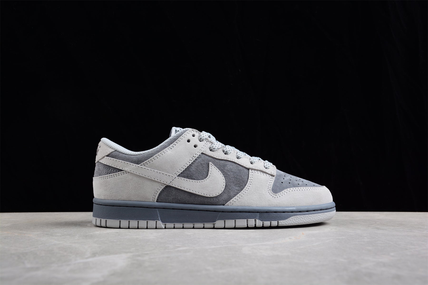 Otomo Katsuhiro x Nike SB Dunk Low "Steamboy OST" 