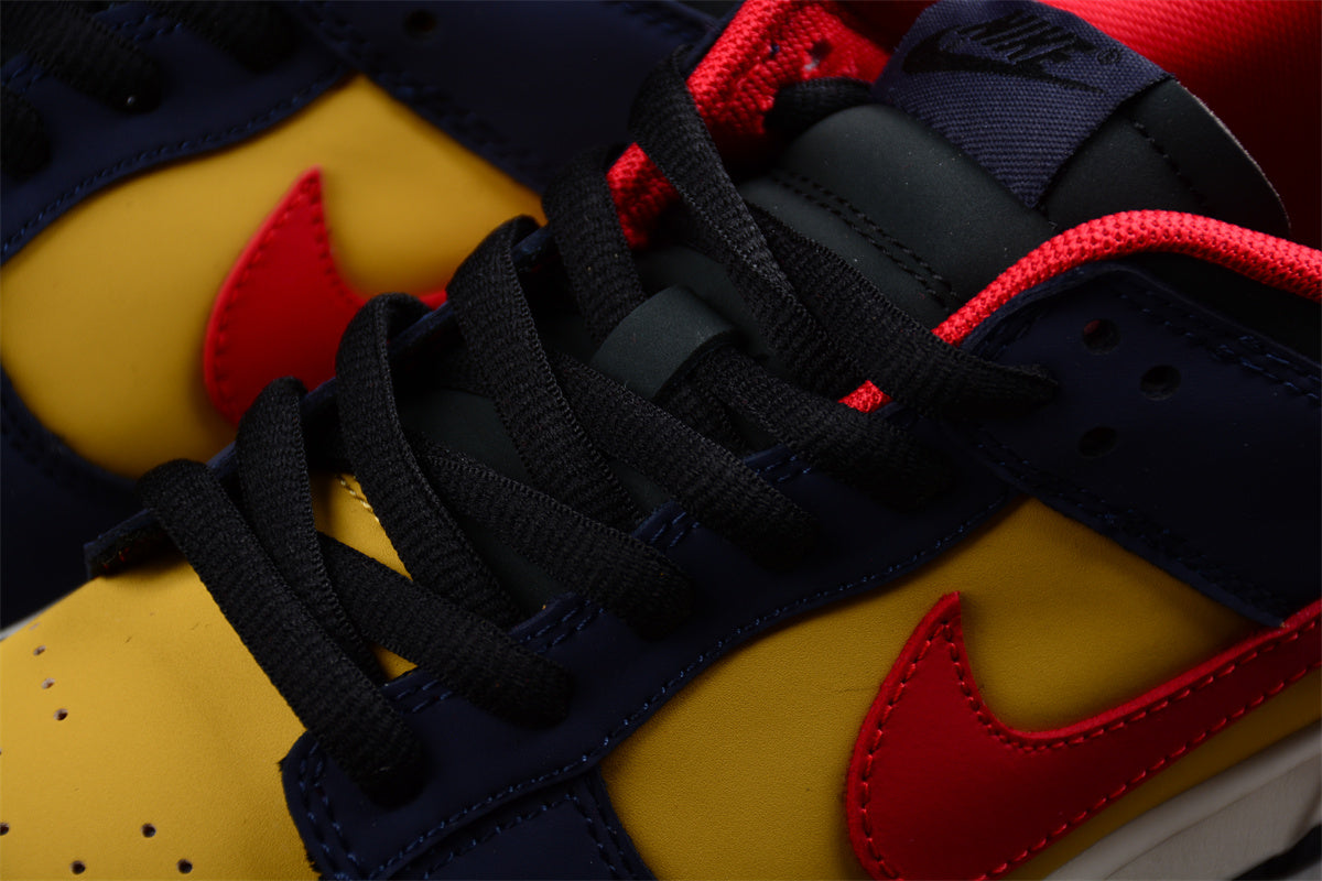 Otomo Katsuhiro x Nike SB Dunk Low "Steamboy OST" Snow Beach 