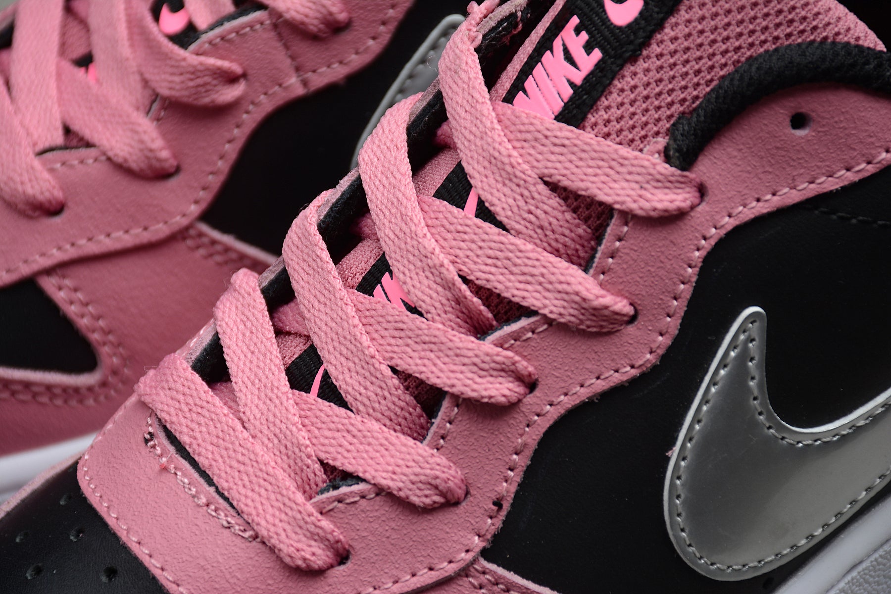 Nike Court Borough Low 2 SE "Desert Berry"