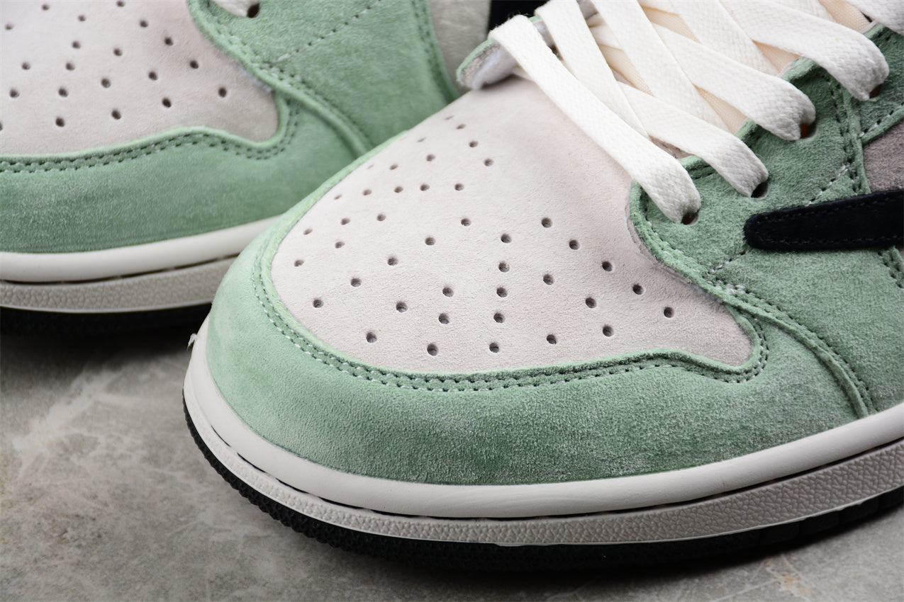 Nike SB Dunk Low "Sea Crystal"