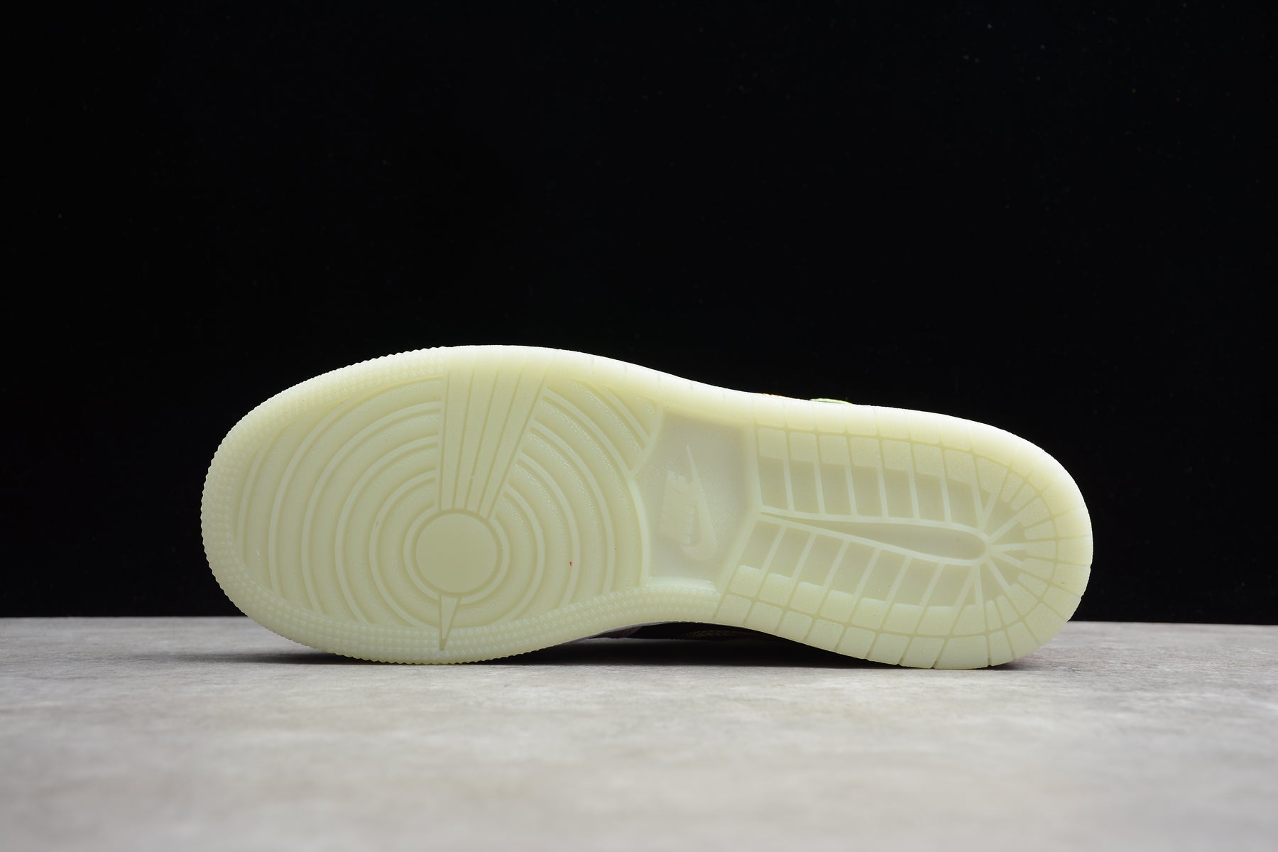 Air Jordan 1 Mid "Glow In The Dark" GS - Best Reps Website 2025