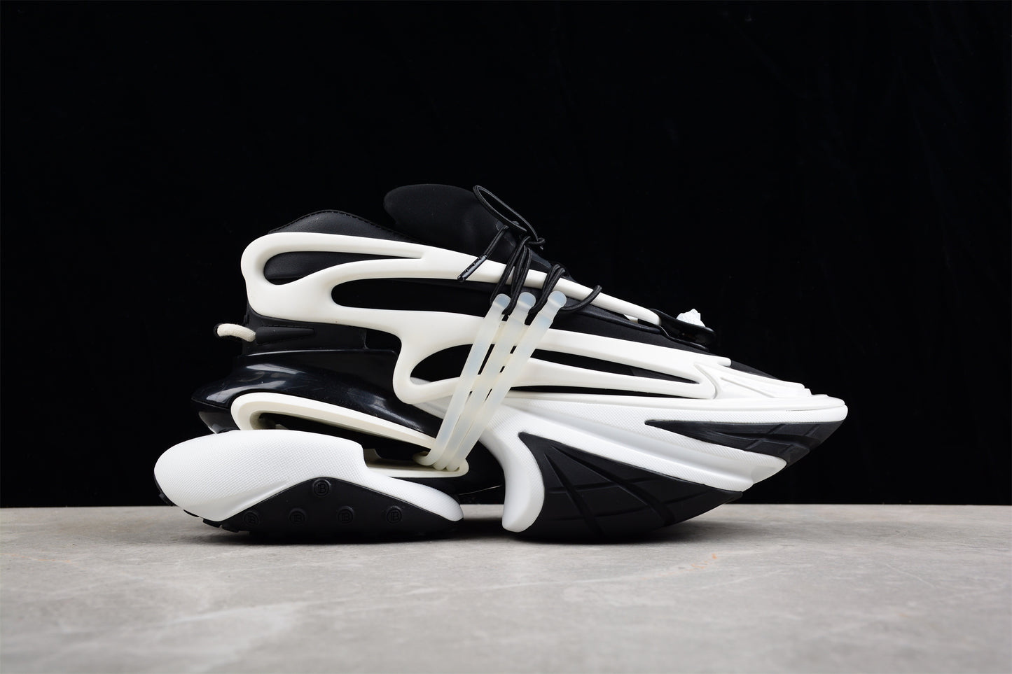 Balmain Unicorn Low-Top Sneakers in White/Black – Neoprene &amp; Leather - Best Reps Website 2025