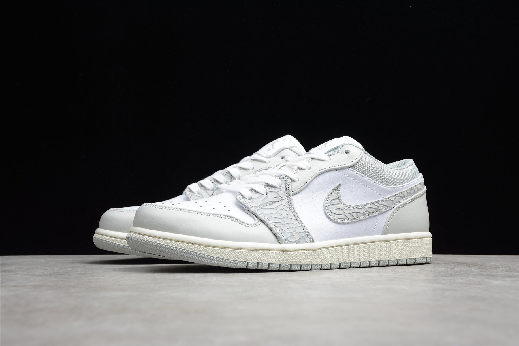 Air Jordan 1 Low “Berlin Grey”