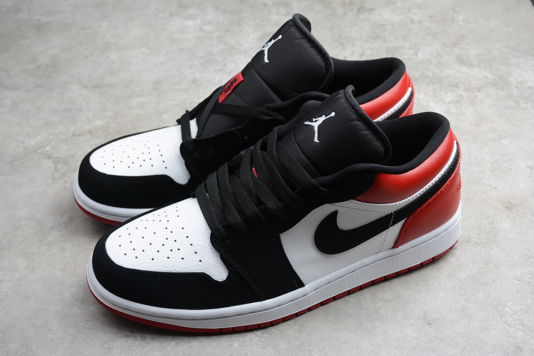 Air Jordan 1 Low "Black Toe"