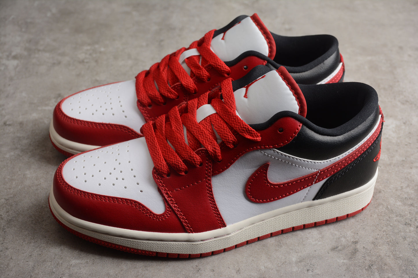 Air Jordan 1 Low "Chicago Bulls"