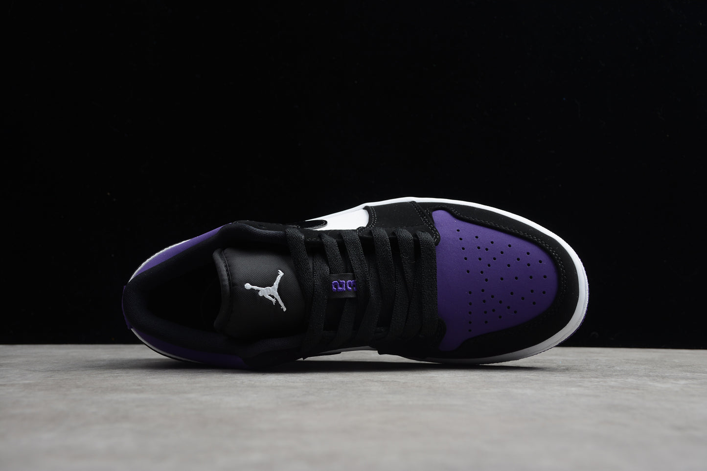 Air Jordan 1 Low "Court Purple" - 553558-125