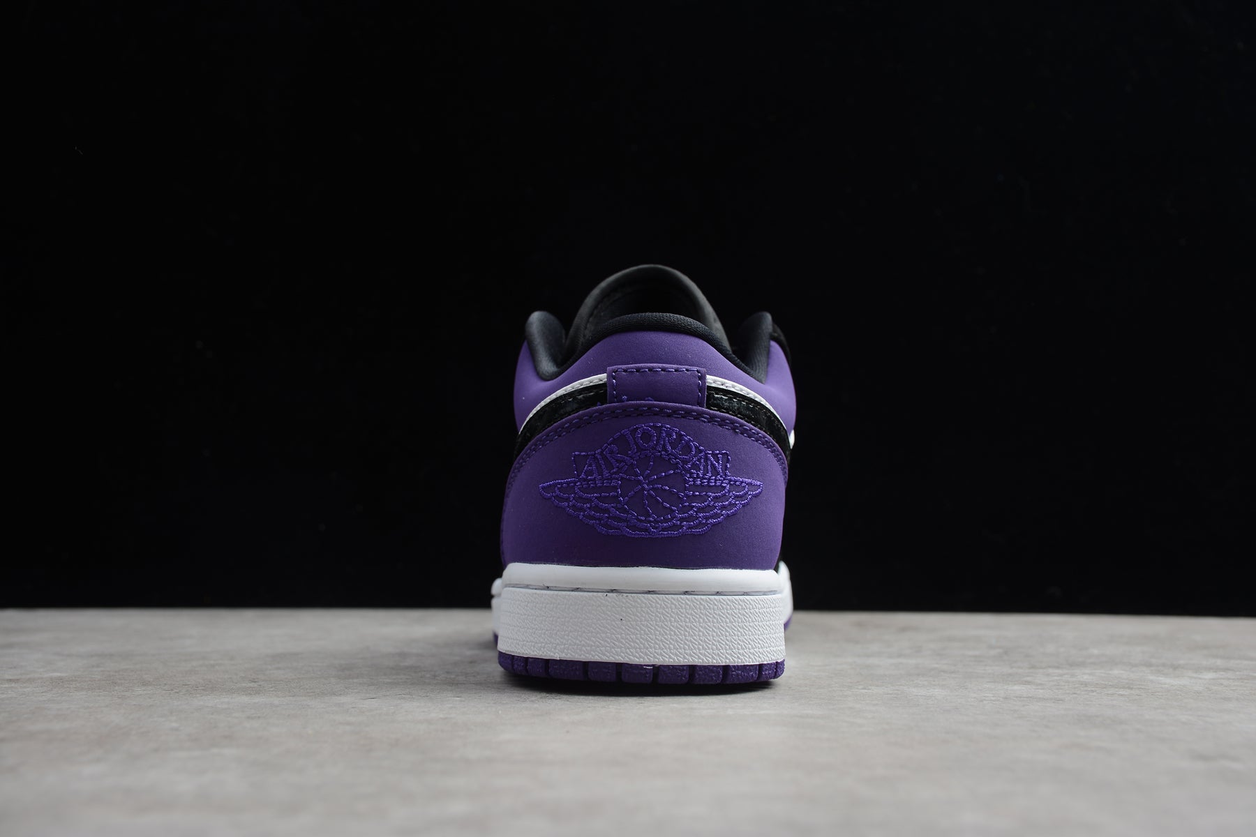 Air Jordan 1 Low "Court Purple" - 553558-125