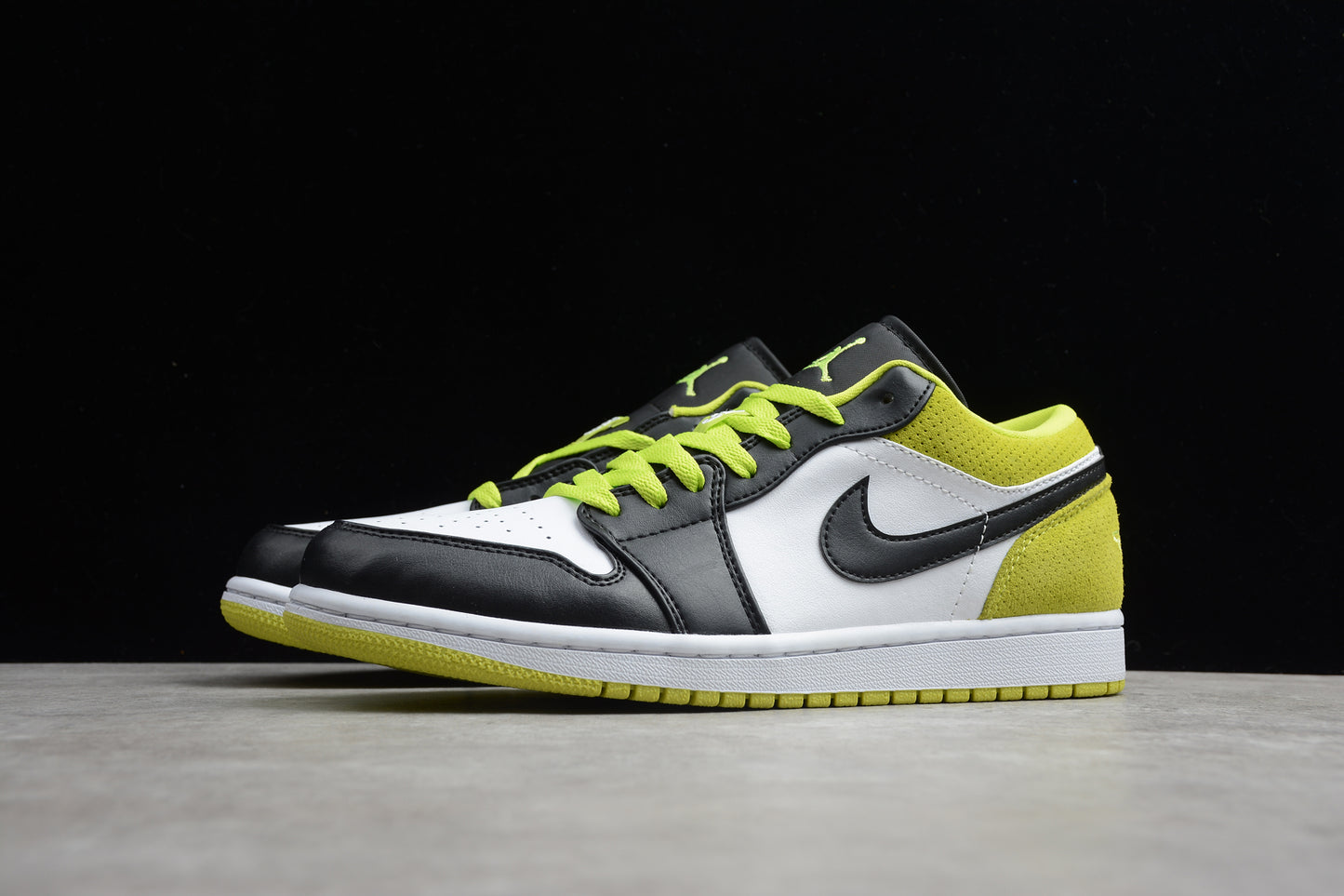 Air Jordan 1 Low "Cyber Green"