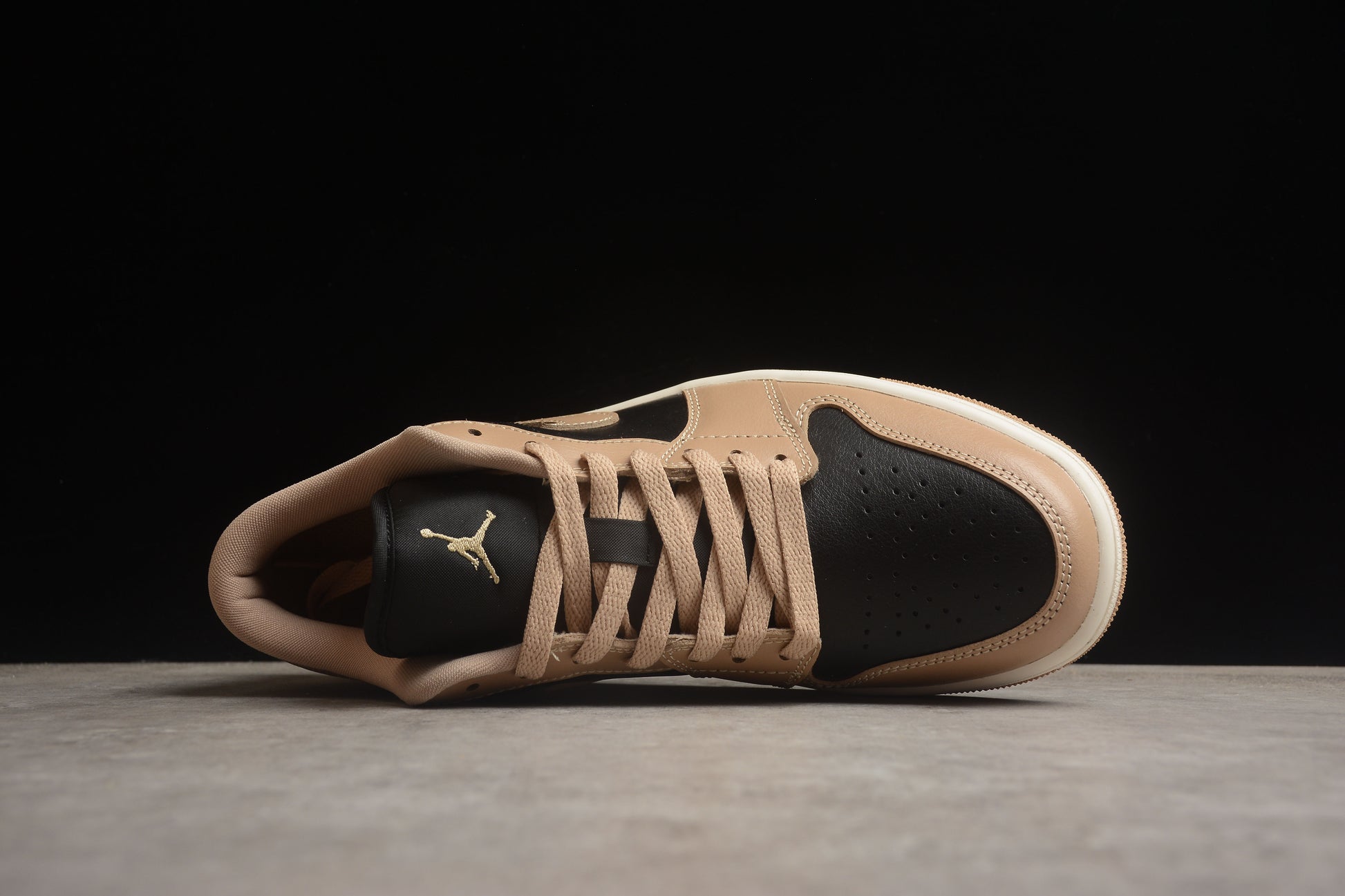 Air Jordan 1 Low "Desert"