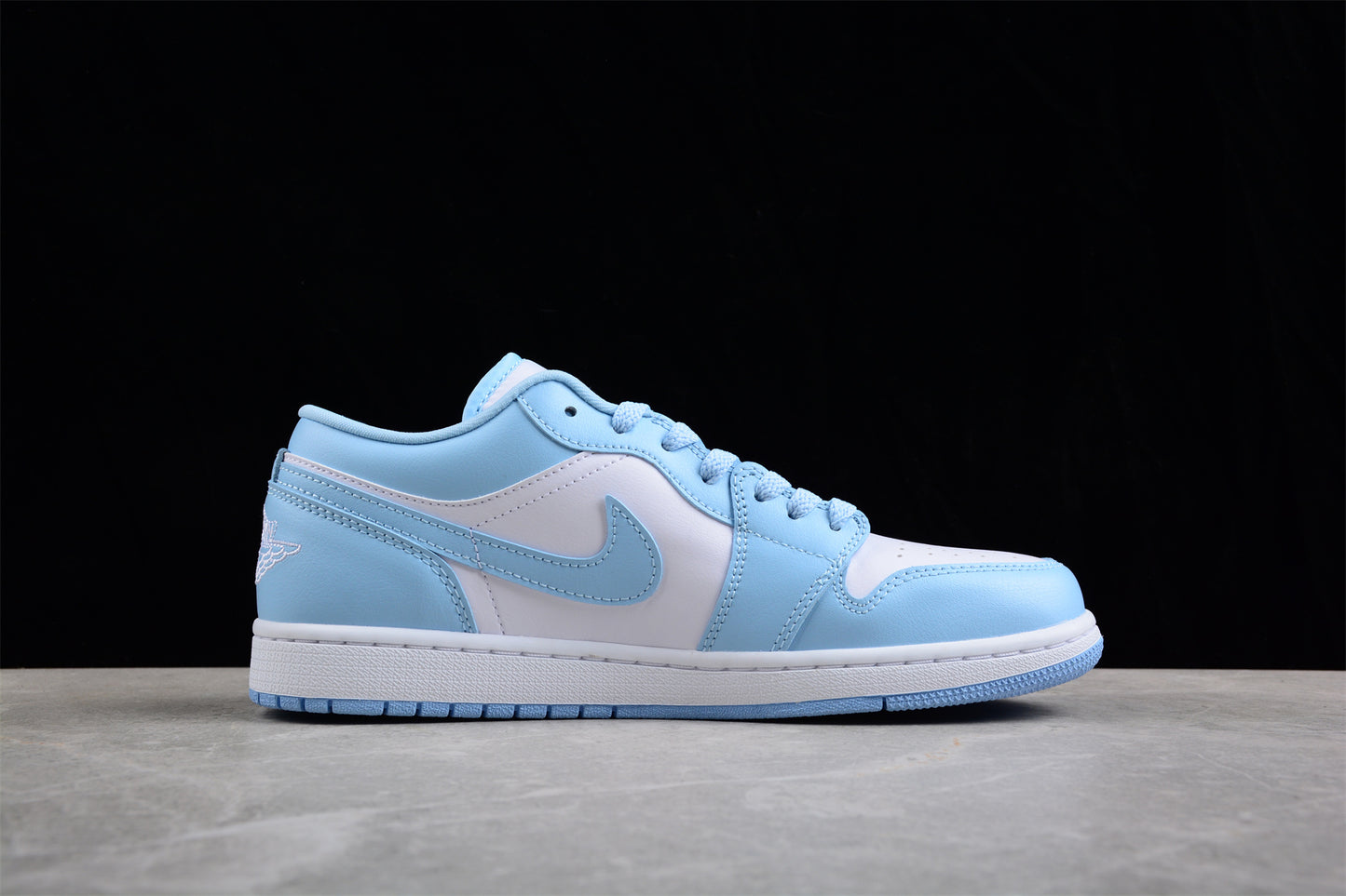 Air Jordan 1 Low "Ice Blue"