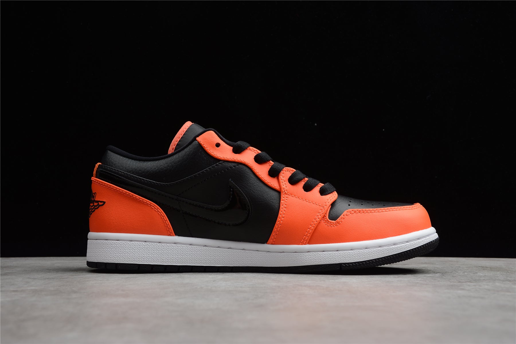 Air Jordan 1 Low SE “Black Orange”