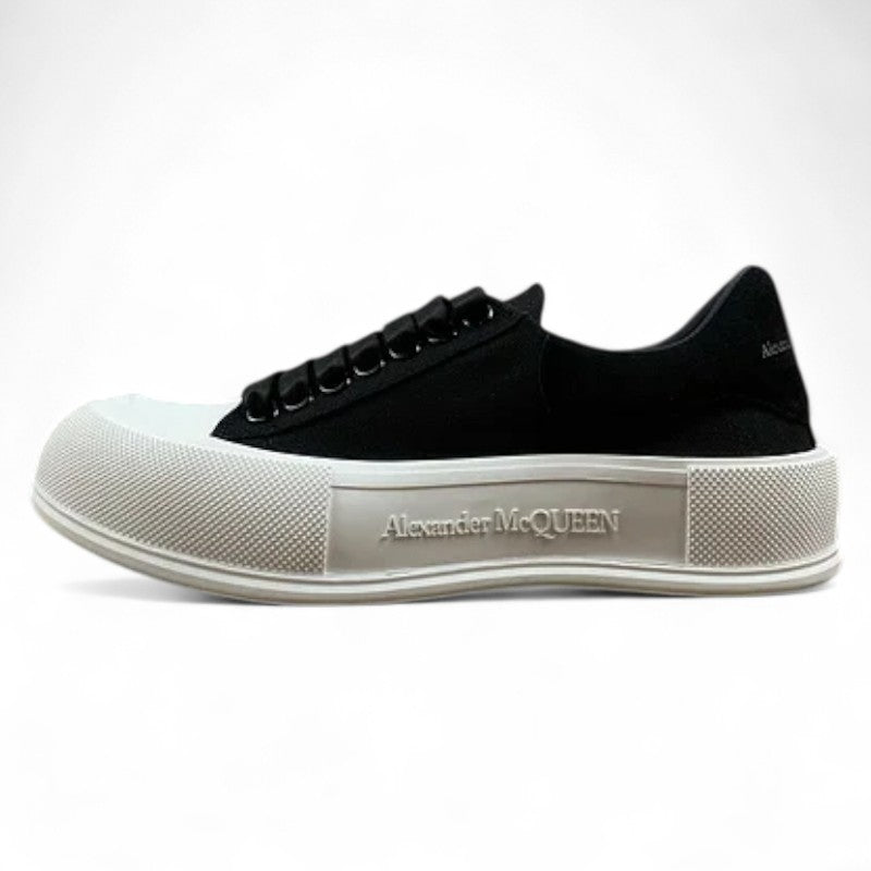 Alexander McQueen Vulcanized Sneakers – Black  White