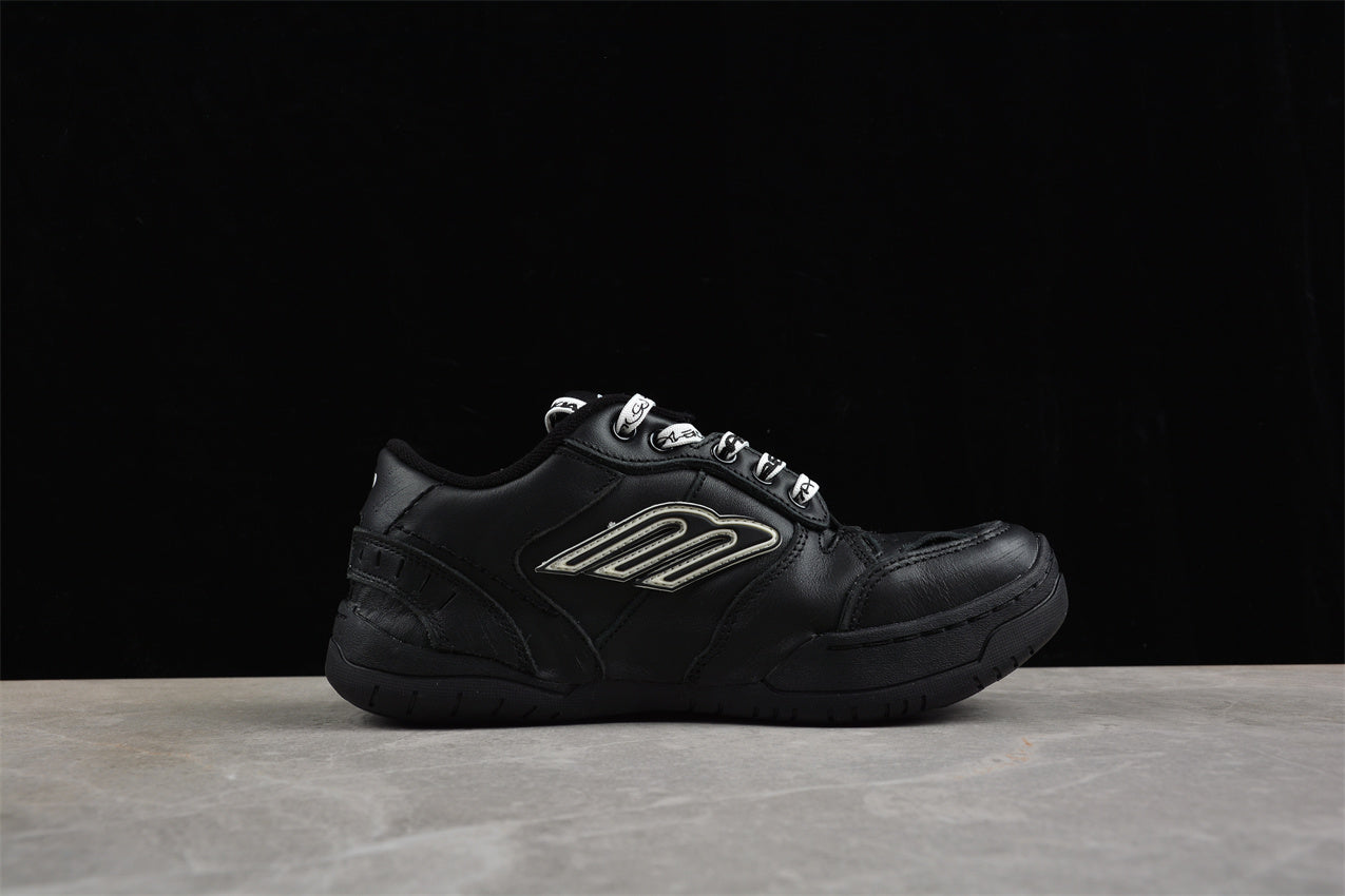 Balenciaga Hamptons Worn Out Pure Black