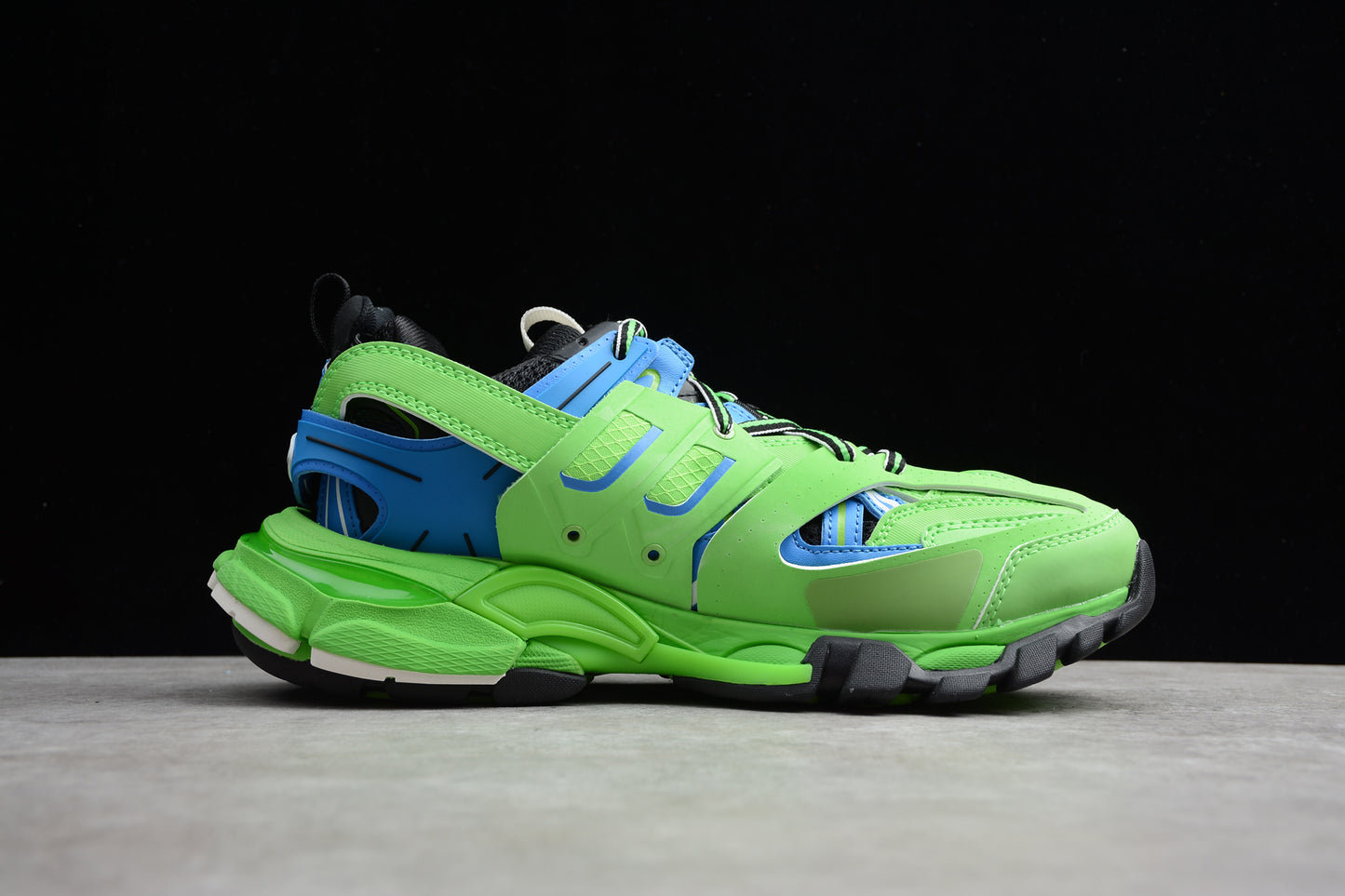  Balenciaga Track Low Sneakers in Blue/Green 