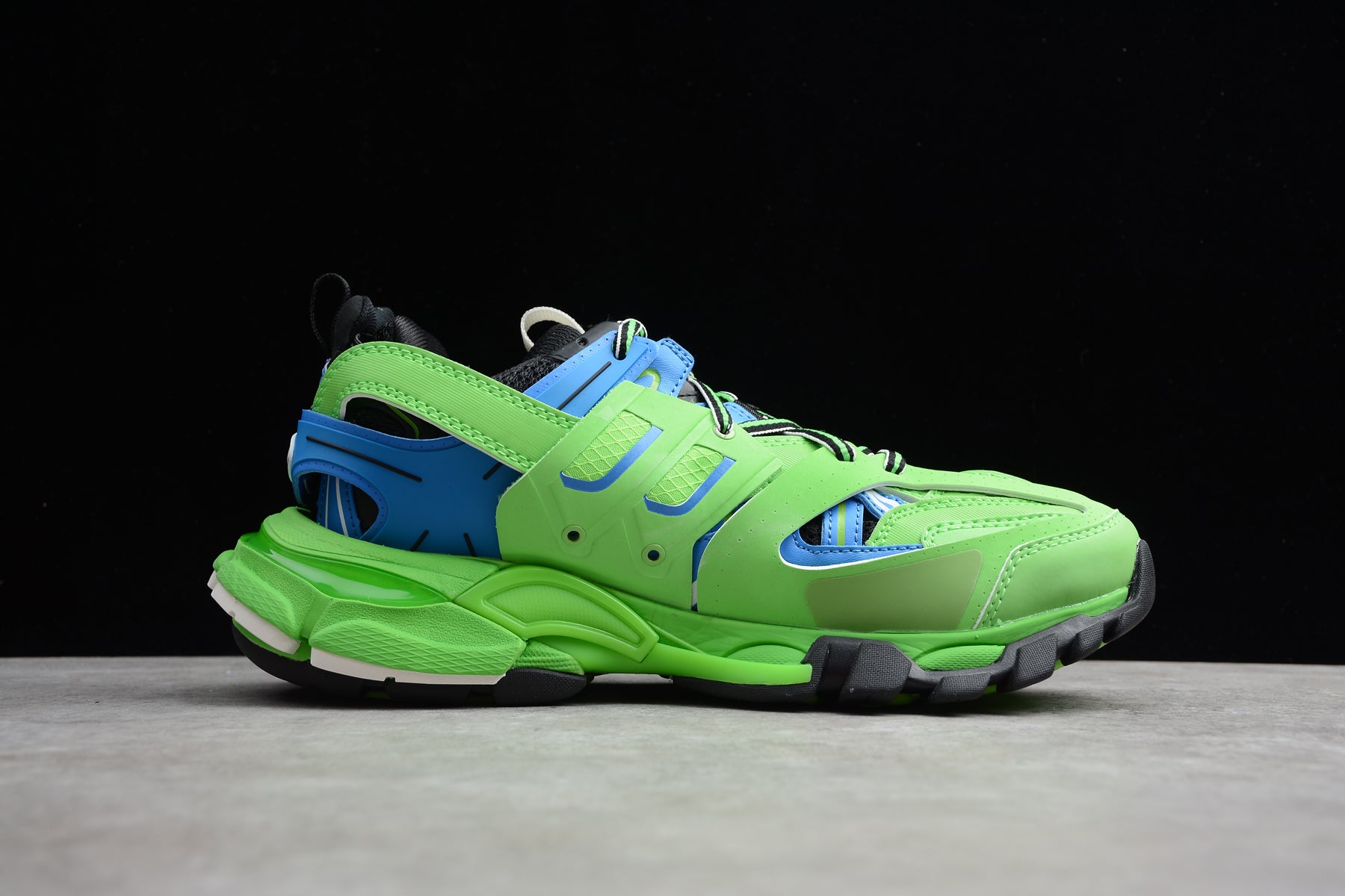  Balenciaga Track Low Sneakers in Blue/Green 