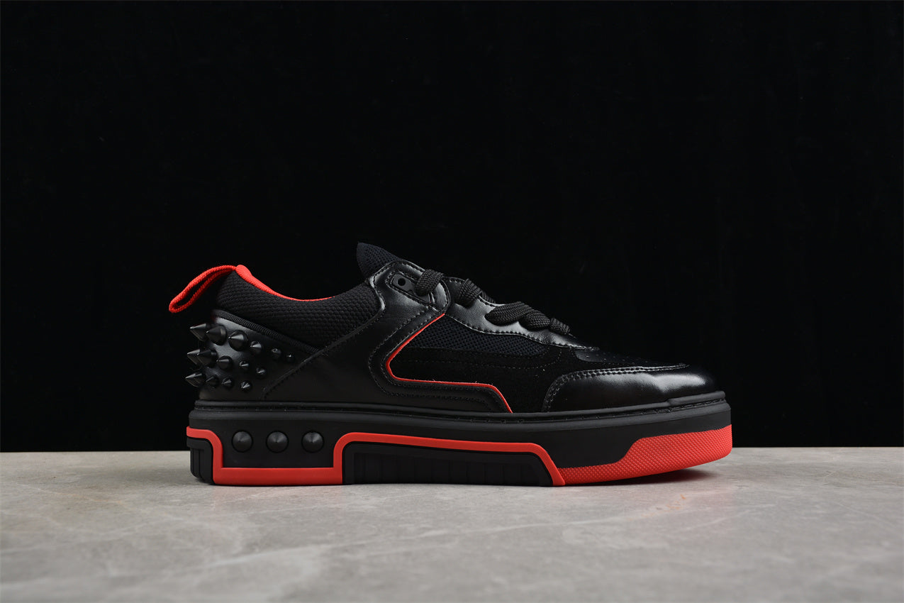Christian Louboutin Astroloubi in Shiny Black-Switchreps