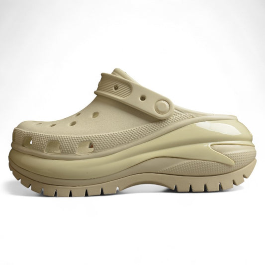 Crocs Mega Crush Clogs – Beige