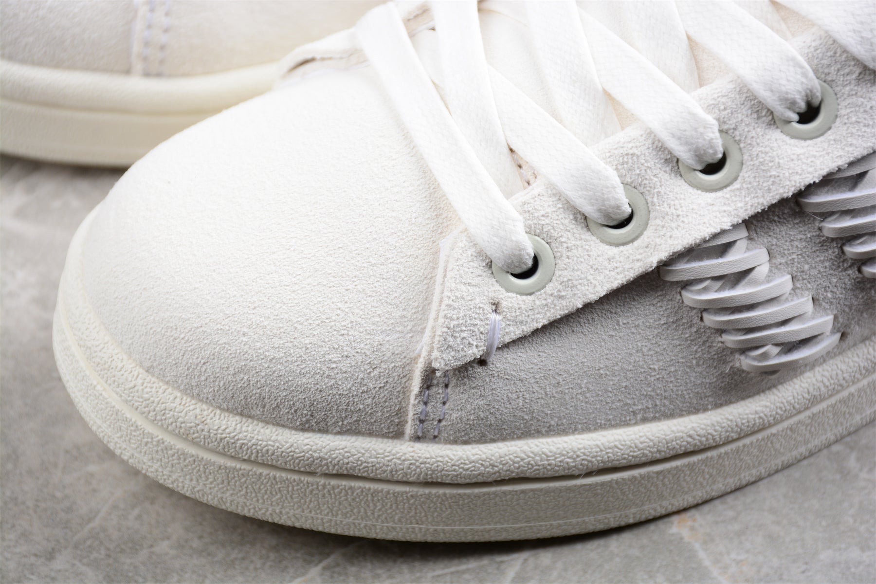 FOOT INDUSTRY × adidas Originals Campus "Footwear White/Off White"