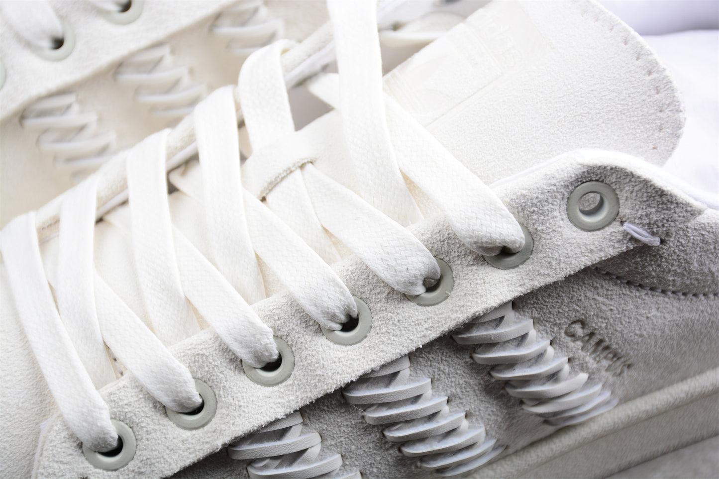 FOOT INDUSTRY × adidas Originals Campus "Footwear White/Off White"