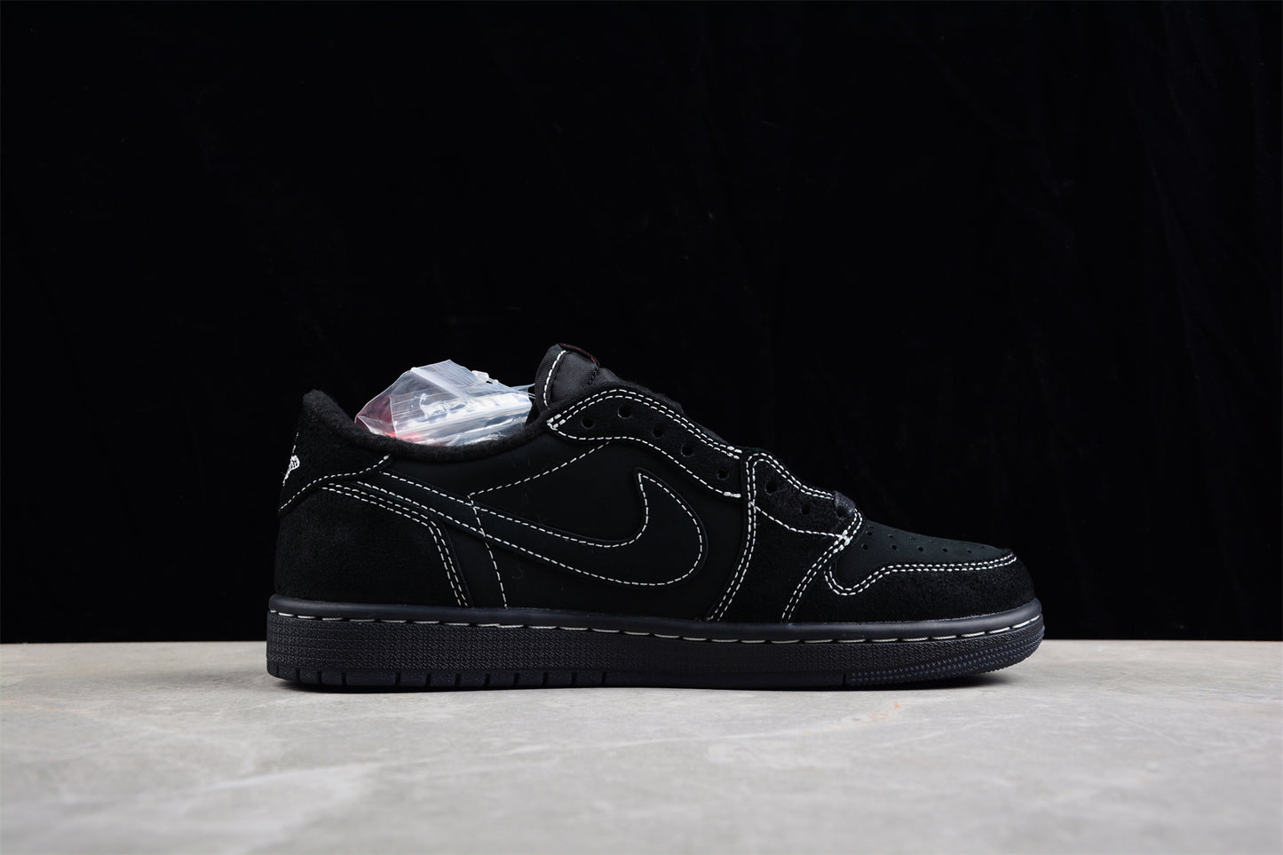 Jordan 1 Retro Low OG SP x Travis Scott "Black Phantom"