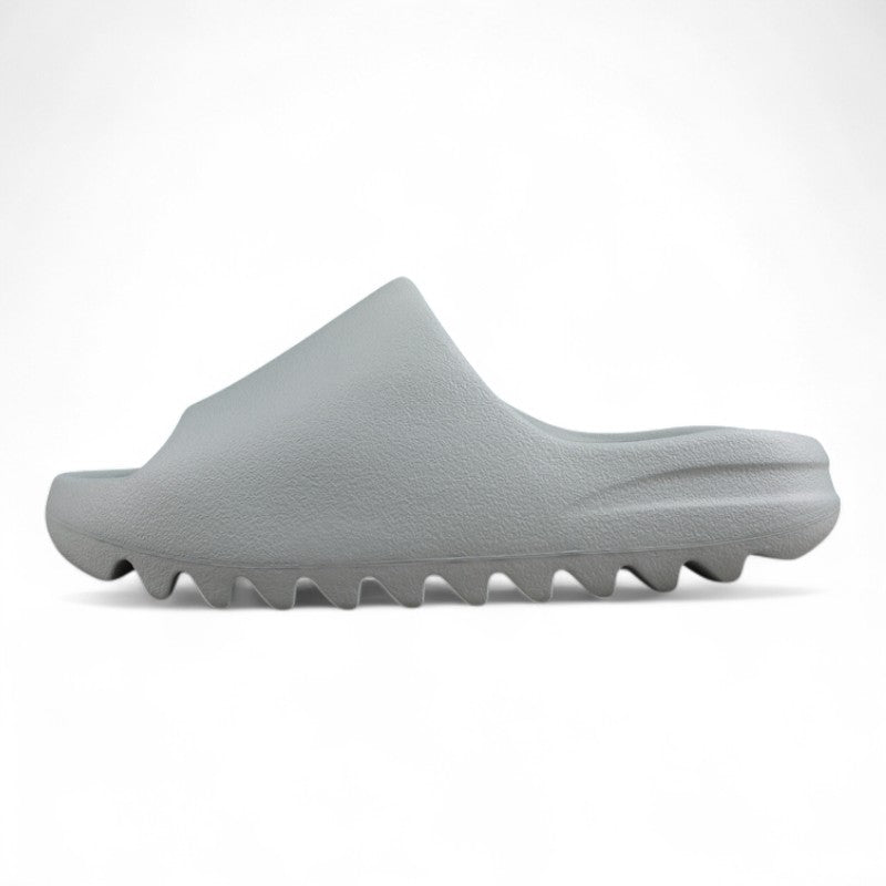 Kanye West x Yeezy Slide "Resin"