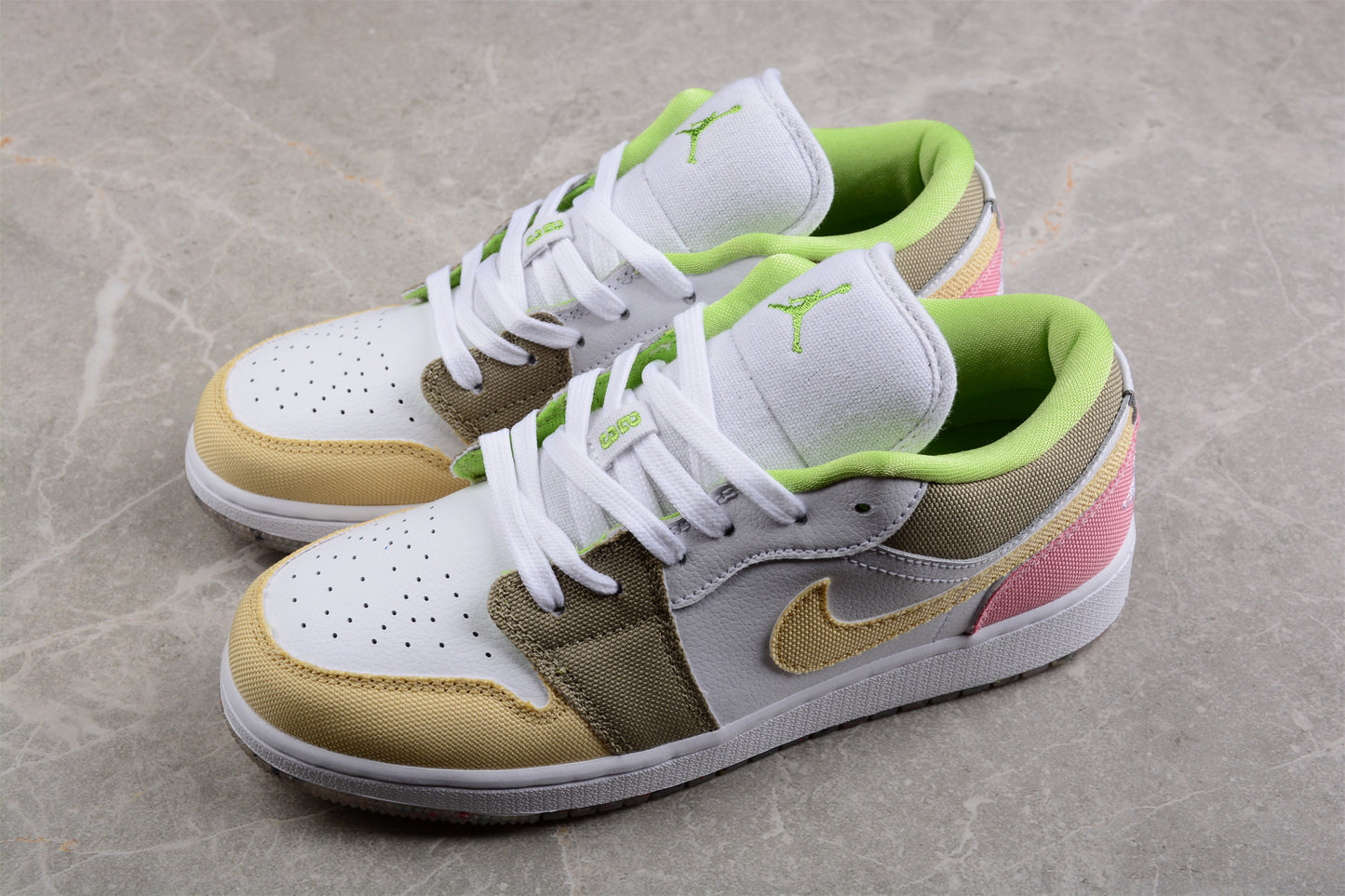 NIKE Air Jordan 1 Low SE GS 'Pastel Grind'