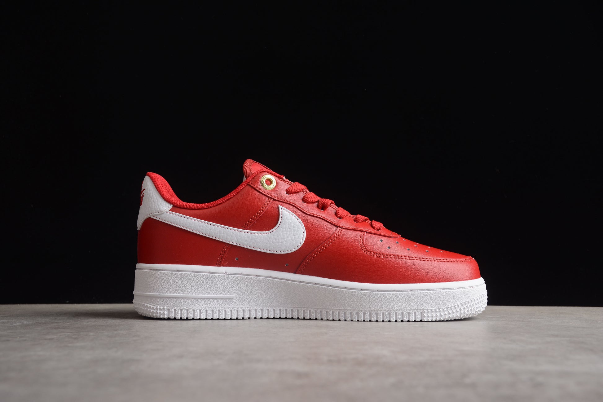 Nike Air Force 1 '07 Premium "Team Red"
