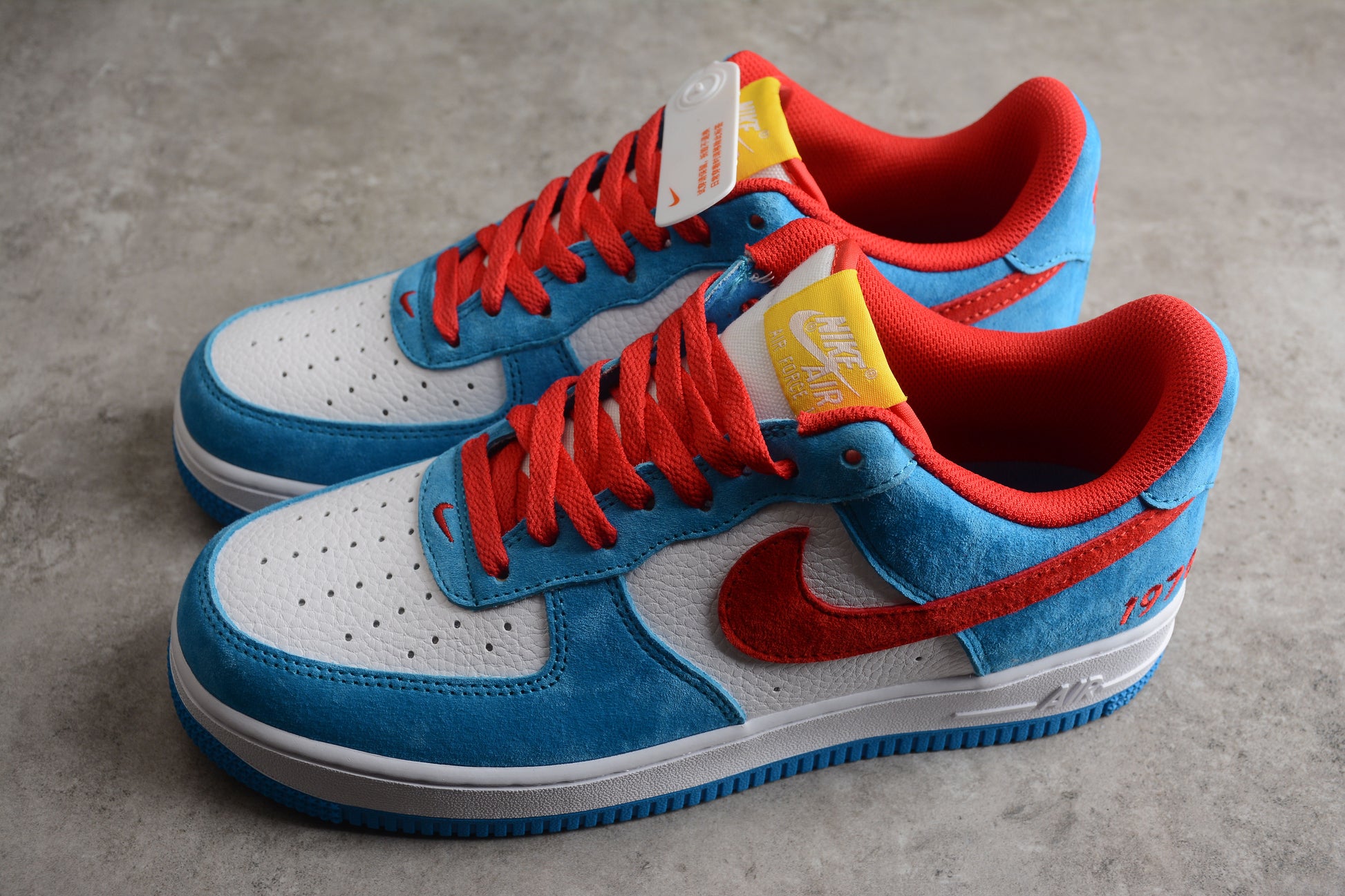 Nike Air Force 1 Low '07 LV8 "Doraemon"