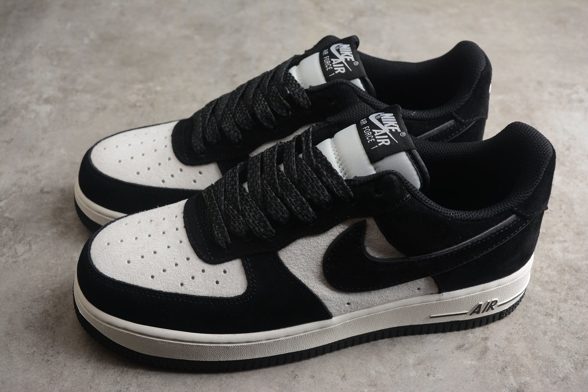 Nike Air Force 1 Low '07 Suede 'Panda' (Black/White)