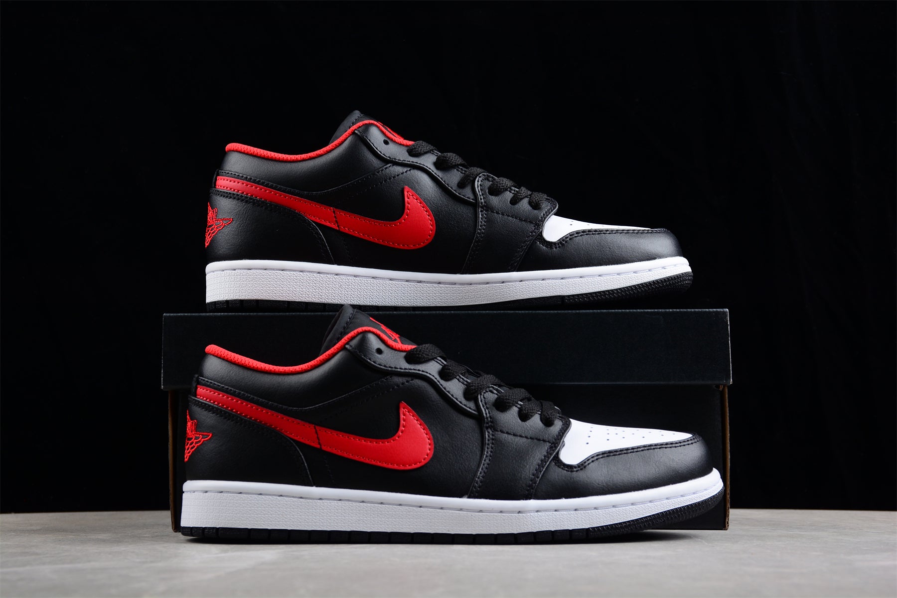 Nike Air Jordan 1 Low (GS) "White Toe"