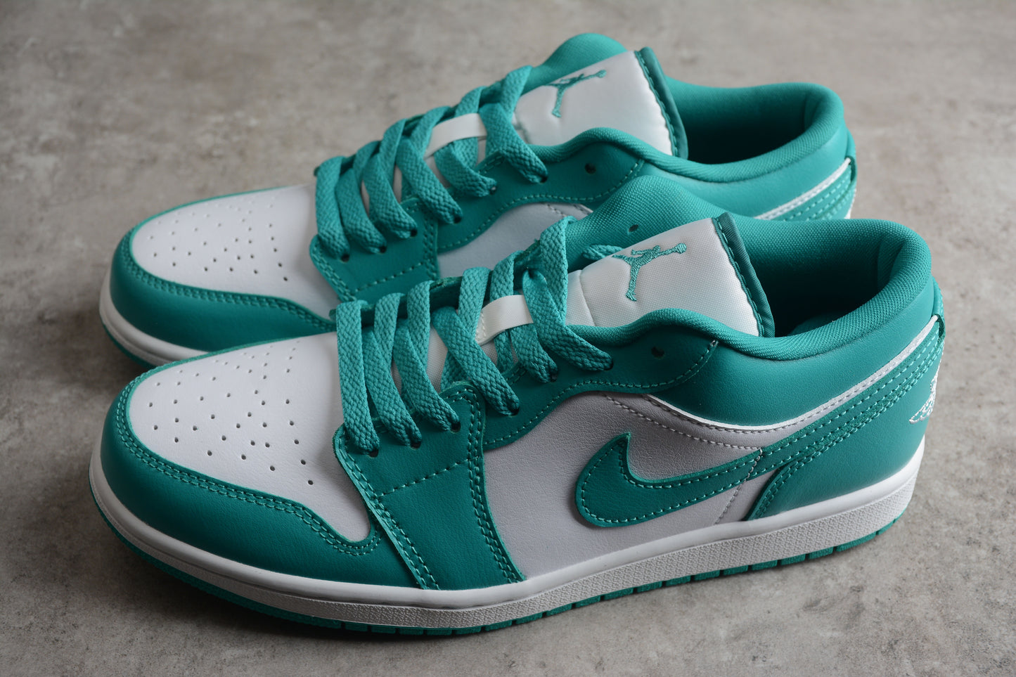 Nike Air Jordan 1 Low "New Emerald" WMNS