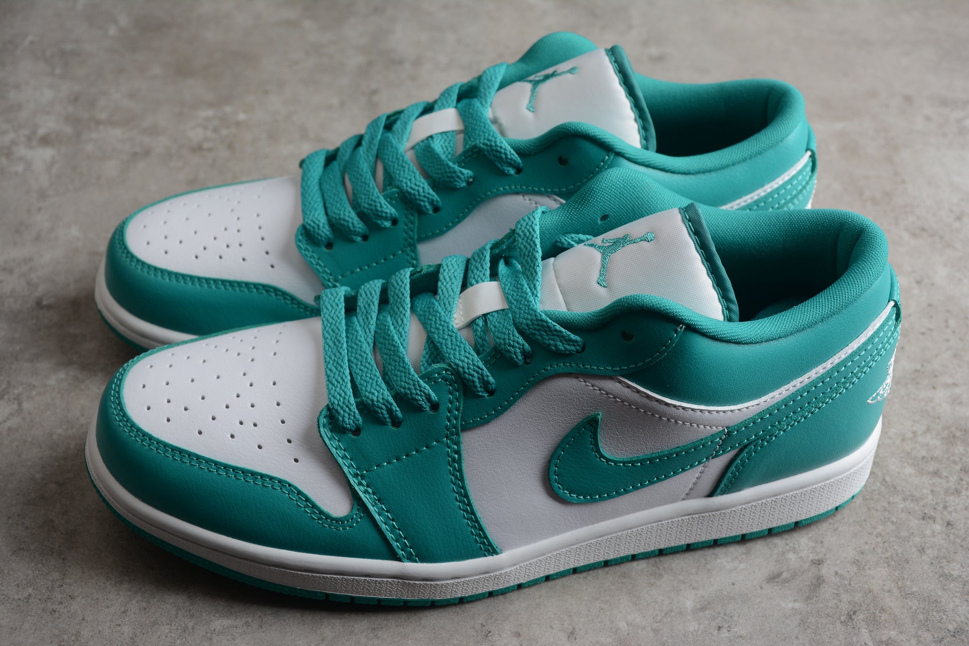Nike Air Jordan 1 Low "New Emerald" WMNS
