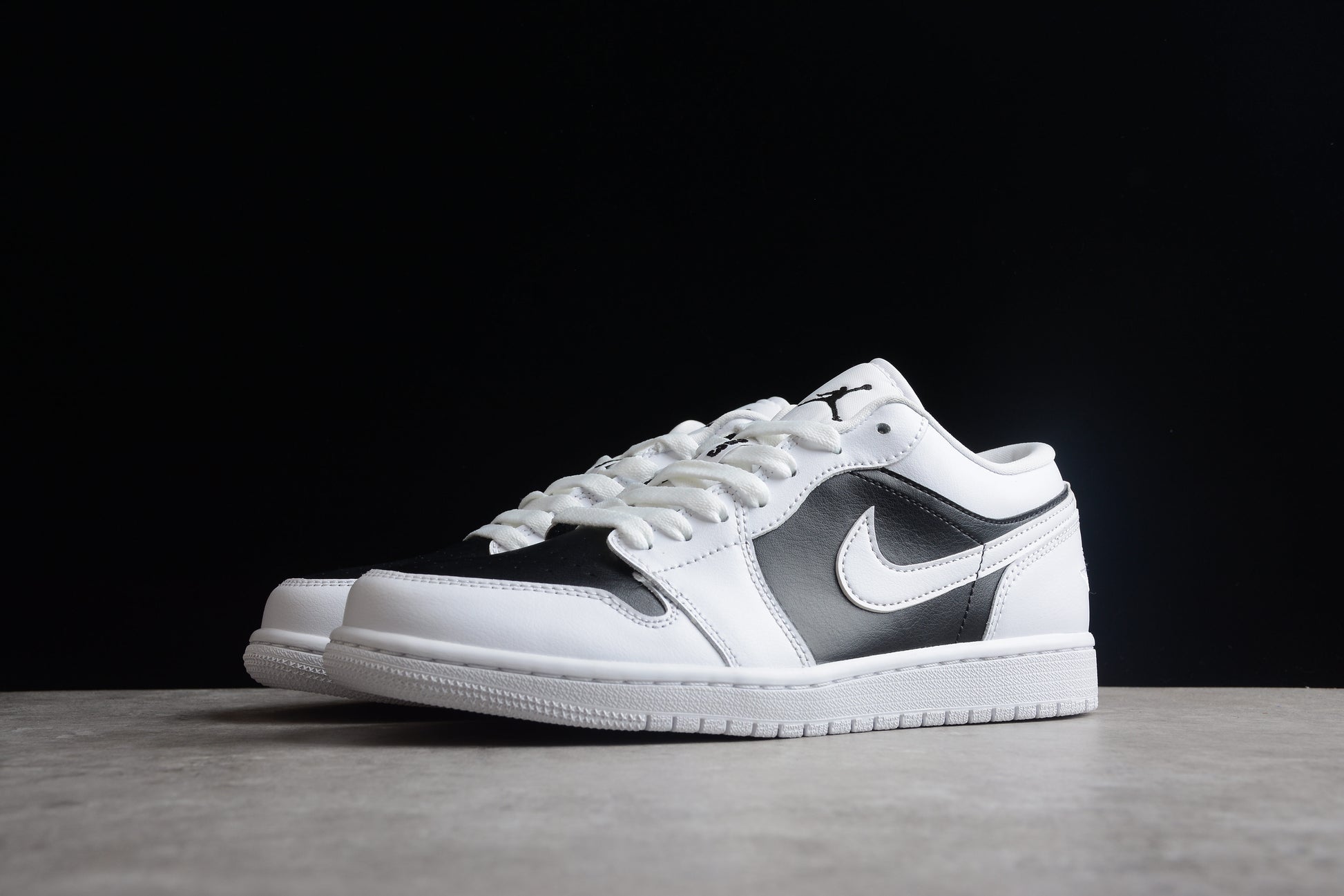 Nike Air Jordan 1 Low "Panda Trainers"