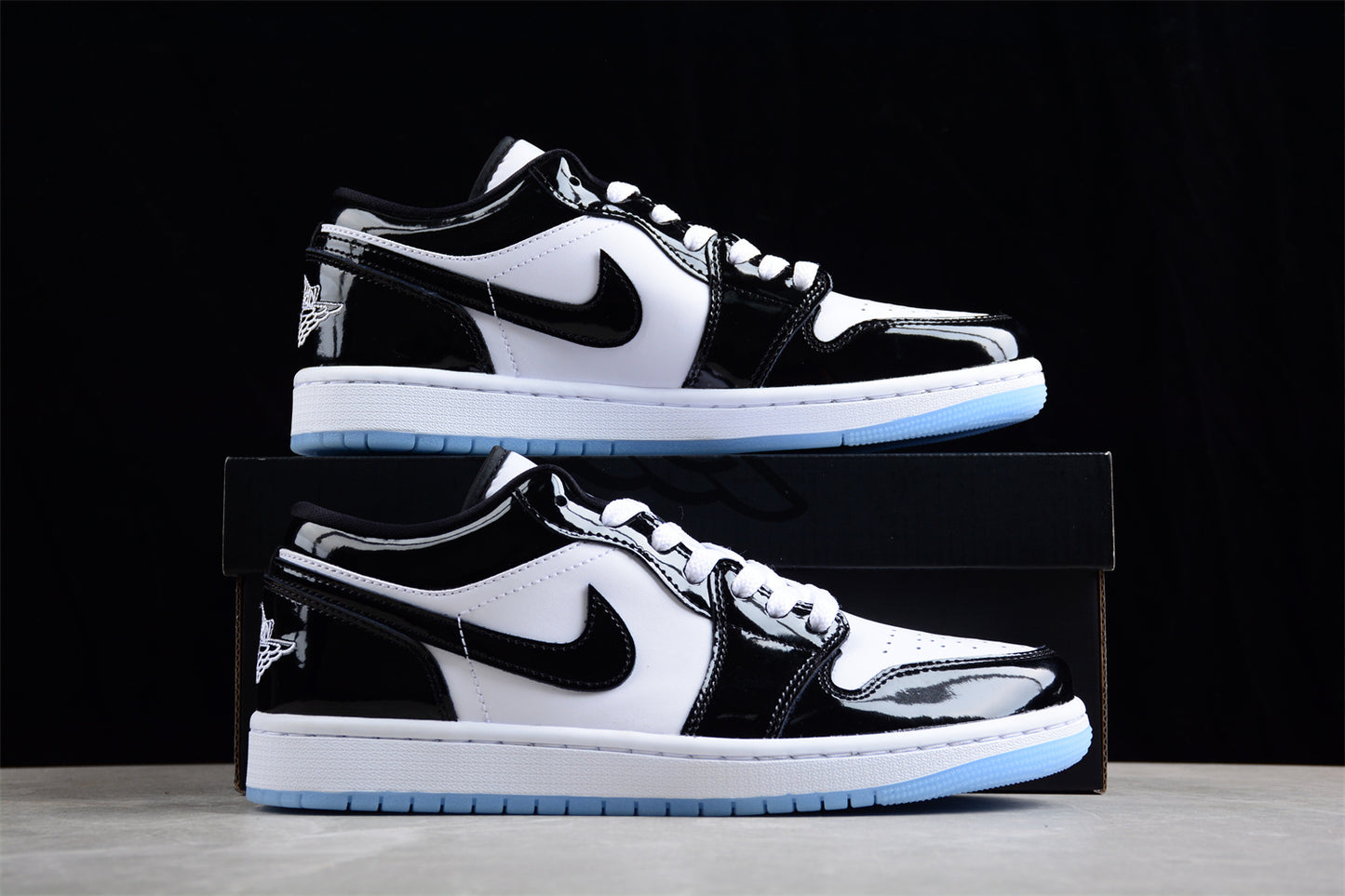 Nike Air Jordan 1 Low SE "Concord"
