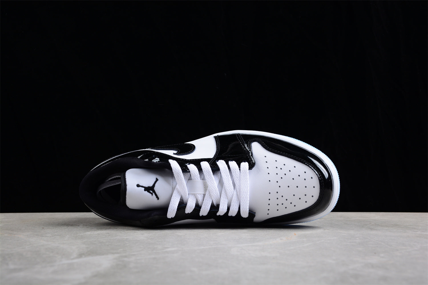 Nike Air Jordan 1 Low SE "Concord"