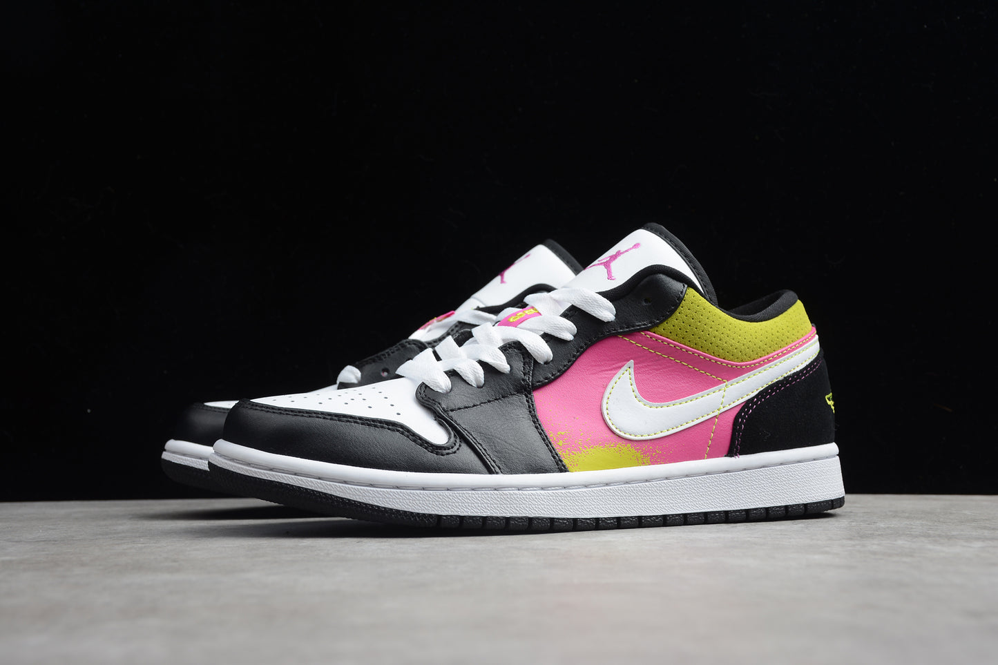 Nike Air Jordan 1 Low SE "Spray Paint"