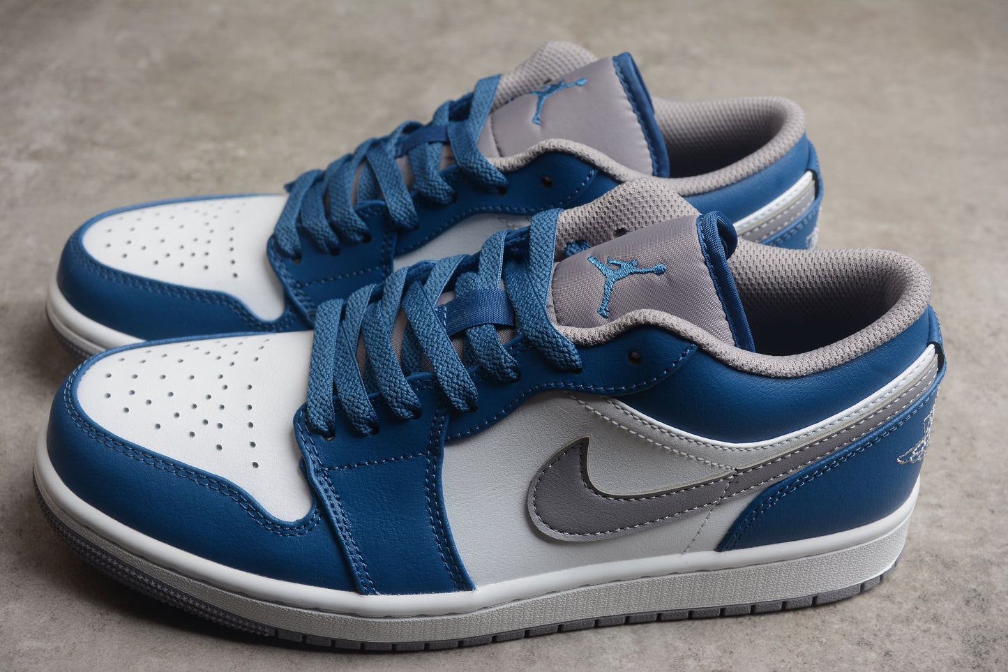 Nike Air Jordan 1 Low "True Blue/Cement Grey"