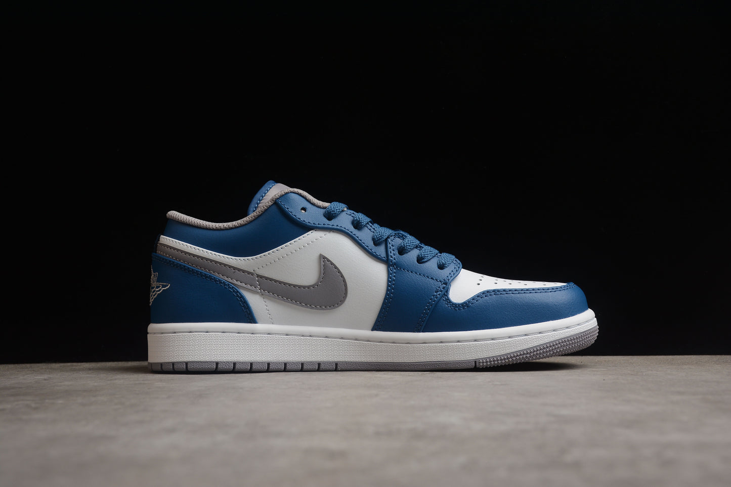 Nike Air Jordan 1 Low "True Blue/Cement Grey"