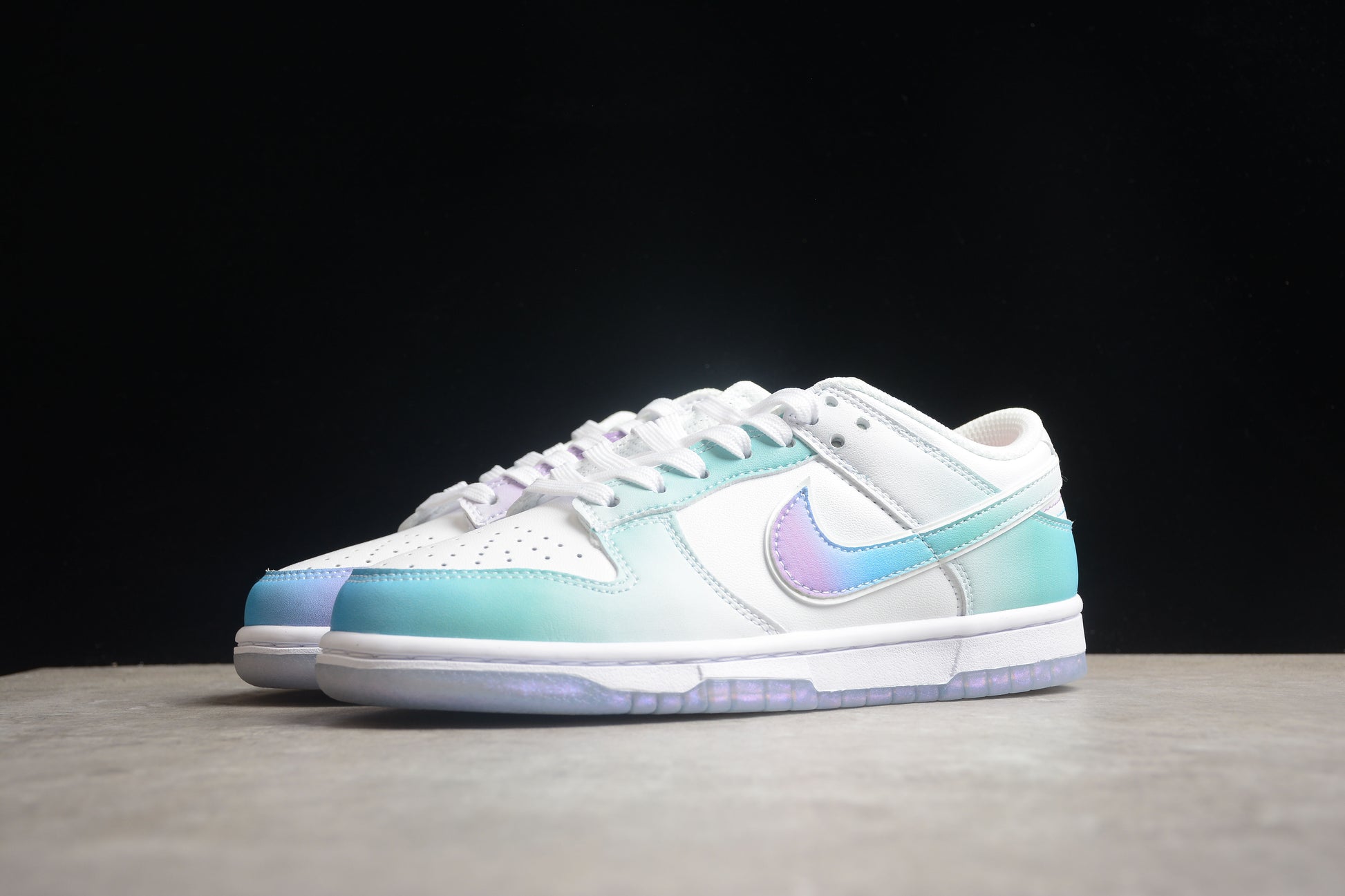 Nike Dunk Low "Violet and Hyper Pink"