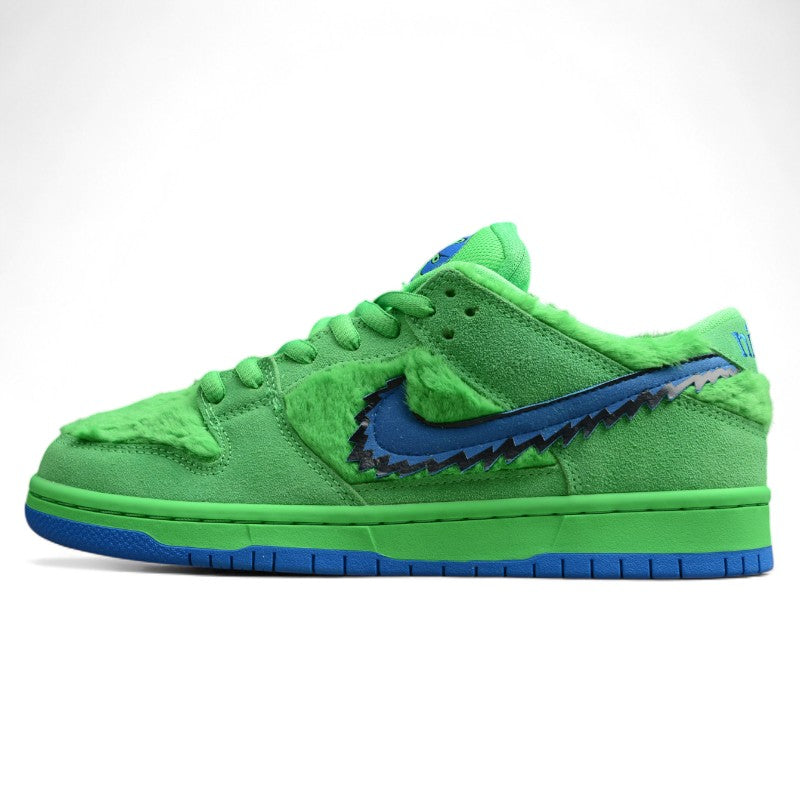  Nike SB Dunk Low Grateful Dead "Green Bear" 