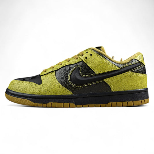 Nike SB Dunk Low "Halloween"