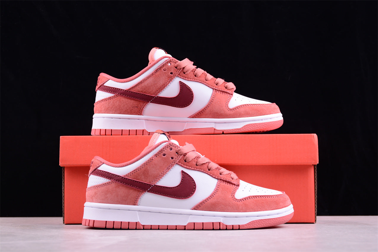  Nike SB Dunk Low Retro "Valentine's Day 2024" 